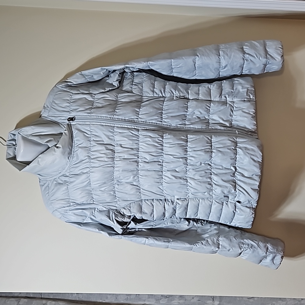 Athleta Goose Down Silver/Grey Puffer Jacket.